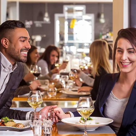 Hotel Mercure Paris Porte D'orleans Montrouge