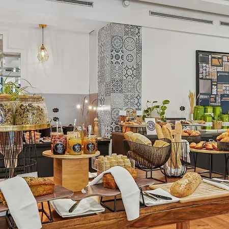 Mercure Paris Porte D'orleans Hotell 4*