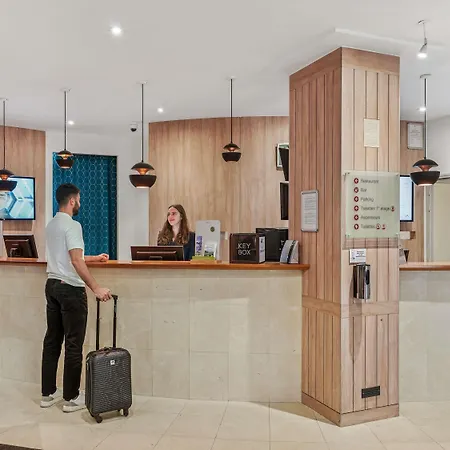 Hotel Mercure Paris Porte D'orleans Montrouge