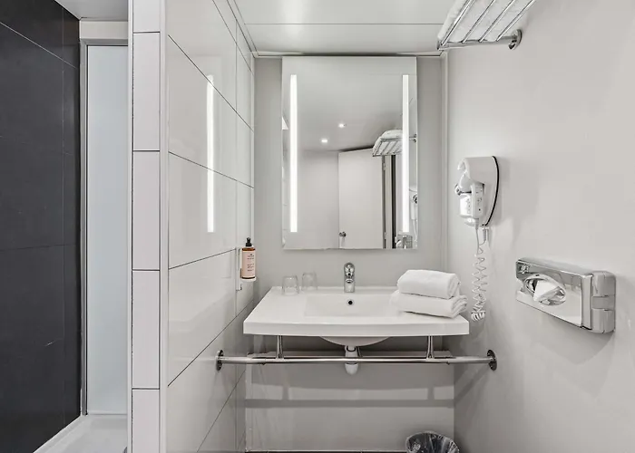 Mercure Paris Porte D'orleans 4*